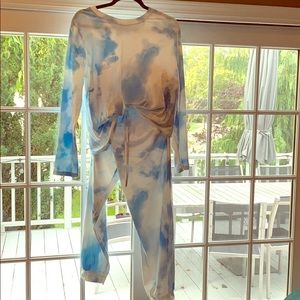 Tie-dye sweatsuit